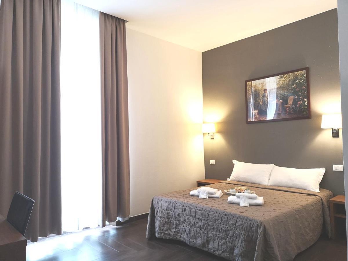 Rome Travellers Hotel Buitenkant foto