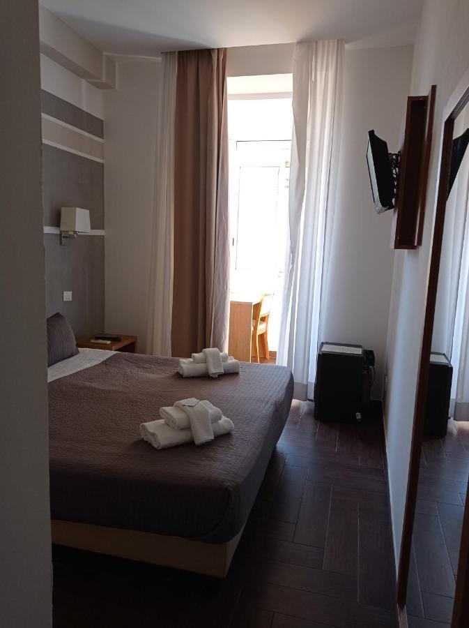 Rome Travellers Hotel Buitenkant foto