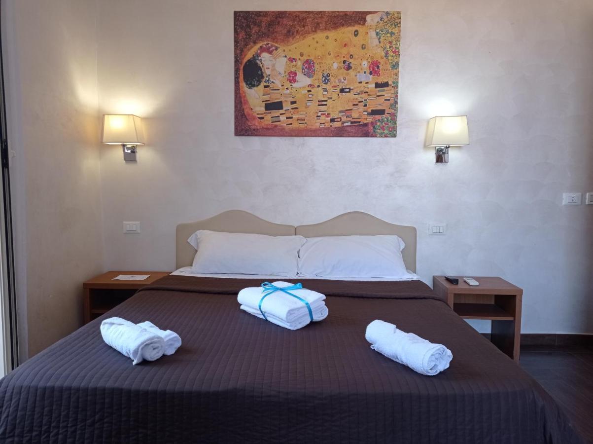 Rome Travellers Hotel Buitenkant foto